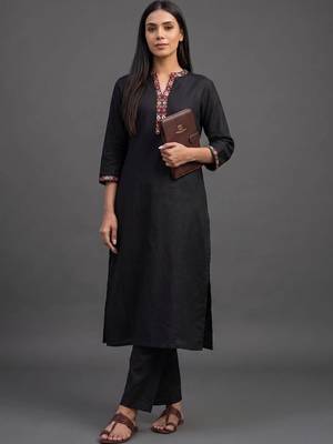 everyday workwear women kurta with trousers with dupatta 3