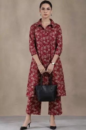 women floral printed regular cotton kurta with trousers
