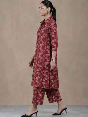 women floral printed regular cotton kurta with trousers 3