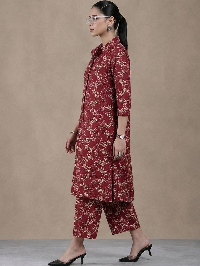 women floral printed regular cotton kurta with trousers
