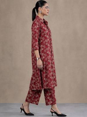 women floral printed regular cotton kurta with trousers 4