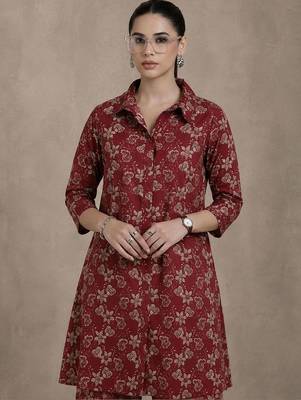 women floral printed regular cotton kurta with trousers 5