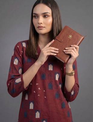 tailored women printed kurta with trousers 2