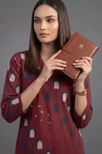 tailored women printed kurta with trousers