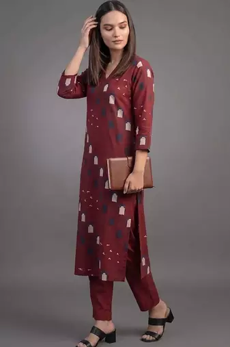 tailored women printed kurta with trousers