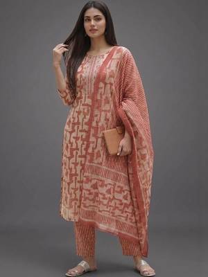workwear women printed kurta with trousers with dupatta 1