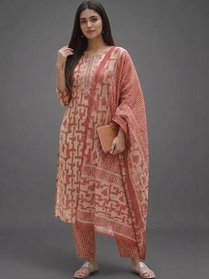 workwear women printed kurta with trousers with dupatta 7