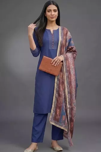 smart women kurta with trousers with dupatta