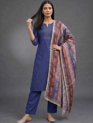 smart women kurta with trousers with dupatta 3