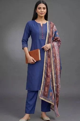 smart women kurta with trousers with dupatta