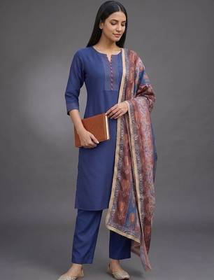 smart women kurta with trousers with dupatta 7