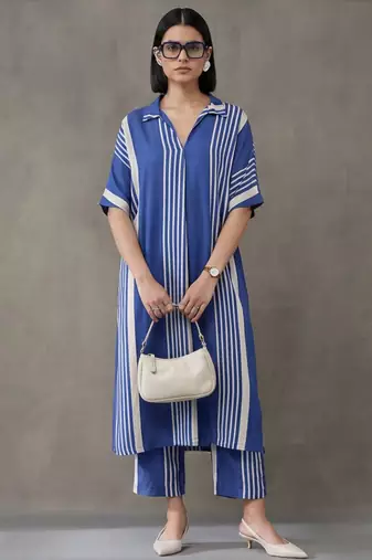 women striped regular kurta with trousers