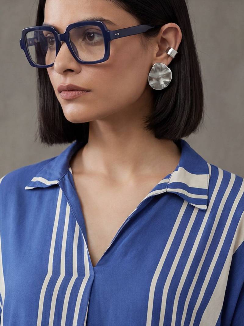 women striped regular kurta with trousers