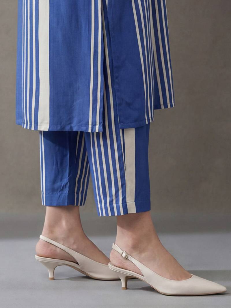 women striped regular kurta with trousers