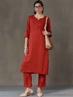 tailored women kurta with trousers 2