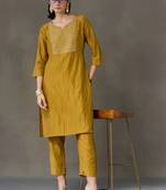 formal women embroidered kurta with trousers
