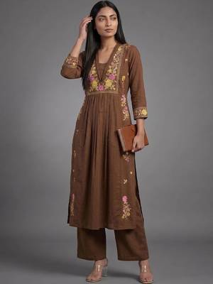 tailored women embroidered kurta with palazzos 5