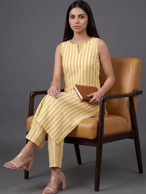 workwear women striped kurta with trousers 5