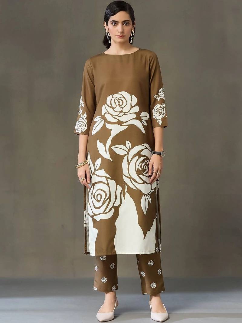 everyday workwear women printed kurta with trousers
