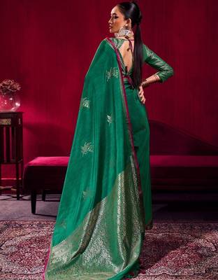 green woven design zari pure linen banarasi saree with blouse piece 2