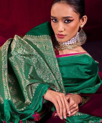 green woven design zari pure linen banarasi saree with blouse piece 3