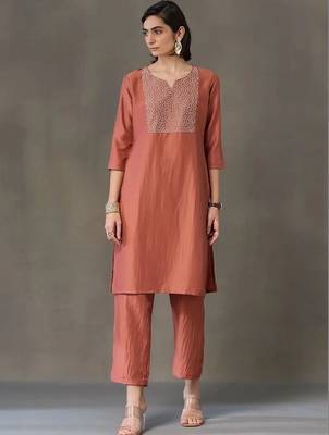 tailored women embroidered kurta with trousers 6