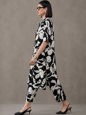 tailored printed a-line kurta sets 5