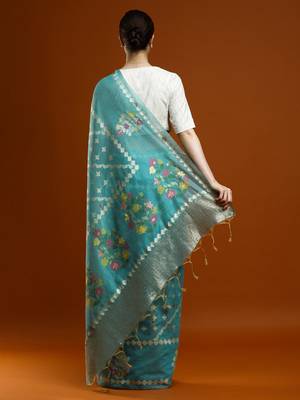 blue floral woven design zari banarasi saree 3
