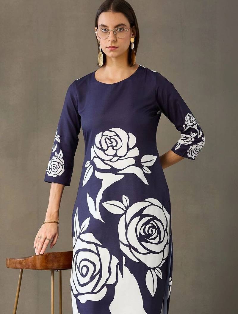smart women printed kurta with trousers
