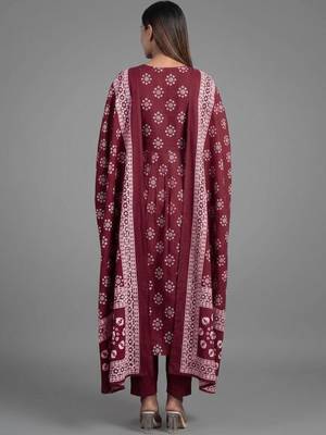 tailored women printed kurta with trousers with dupatta 2