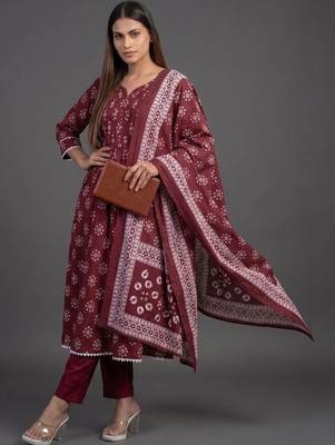 tailored women printed kurta with trousers with dupatta 5