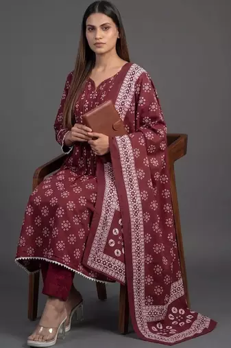 tailored women printed kurta with trousers with dupatta