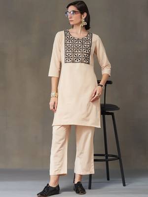 structured women embroidered kurta with trousers 1