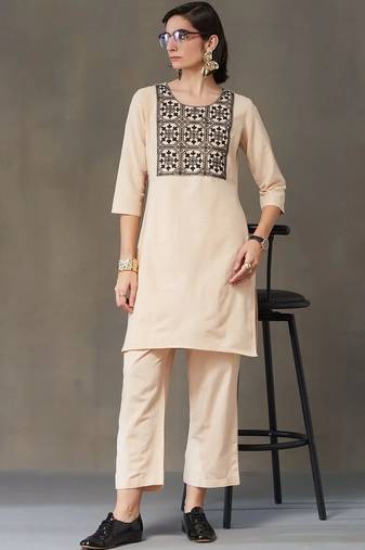 structured women embroidered kurta with trousers