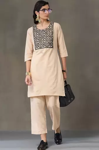 structured women embroidered kurta with trousers