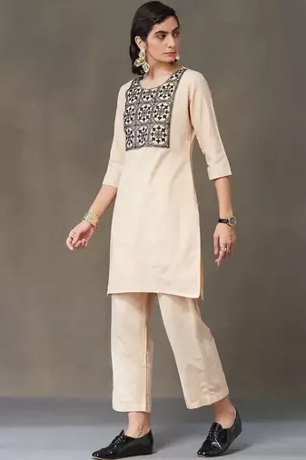 structured women embroidered kurta with trousers