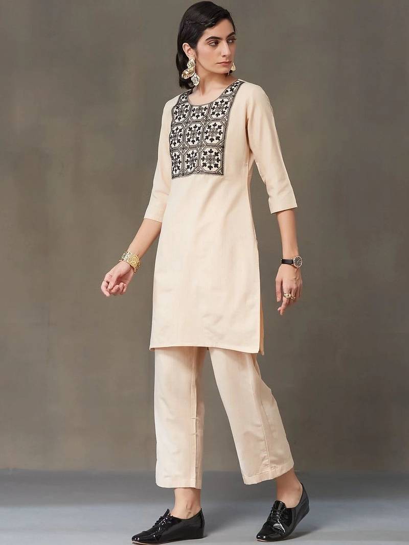 structured women embroidered kurta with trousers