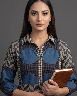 tailored women printed kurta with trousers 2