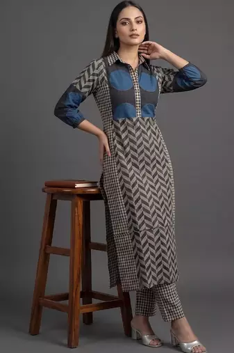 tailored women printed kurta with trousers