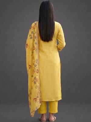 workwear women printed kurta with trousers with dupatta 2