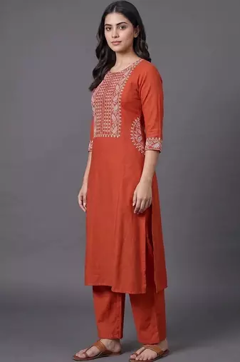 structured women embroidered kurta with trousers