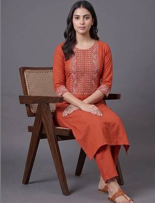 structured women embroidered kurta with trousers 5