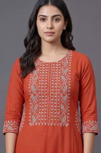 structured women embroidered kurta with trousers