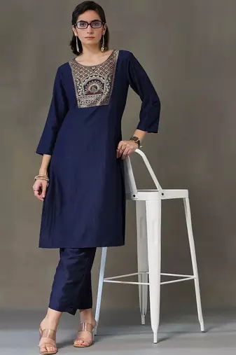 structured women embroidered kurta with trousers