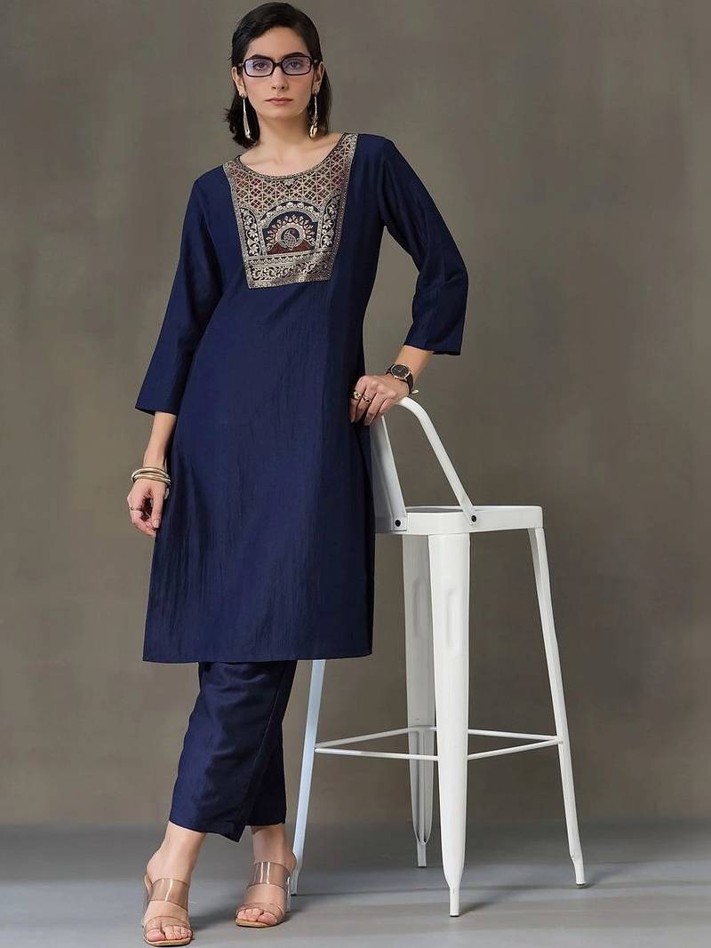 structured women embroidered kurta with trousers