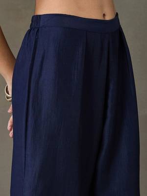 structured women embroidered kurta with trousers 4