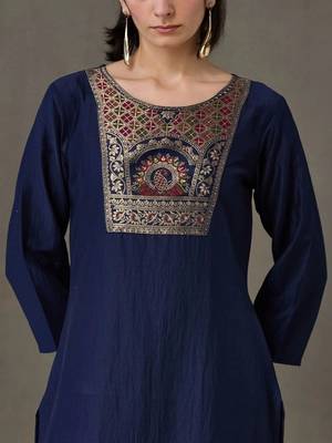 structured women embroidered kurta with trousers 5