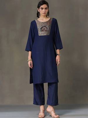 structured women embroidered kurta with trousers 6