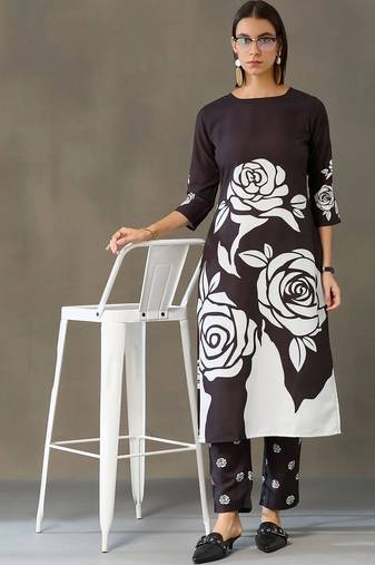 smart women kurta with trousers