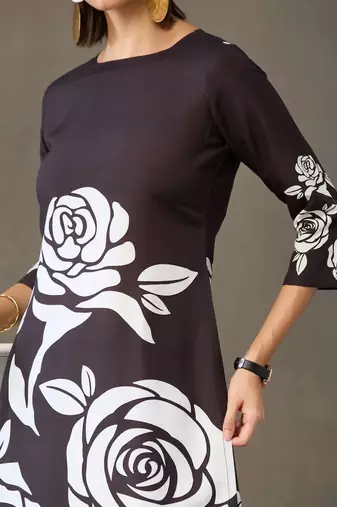 smart women kurta with trousers